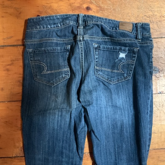 American Eagle Favorite Boyfriend Jeans size 6 - Picture 2 of 3